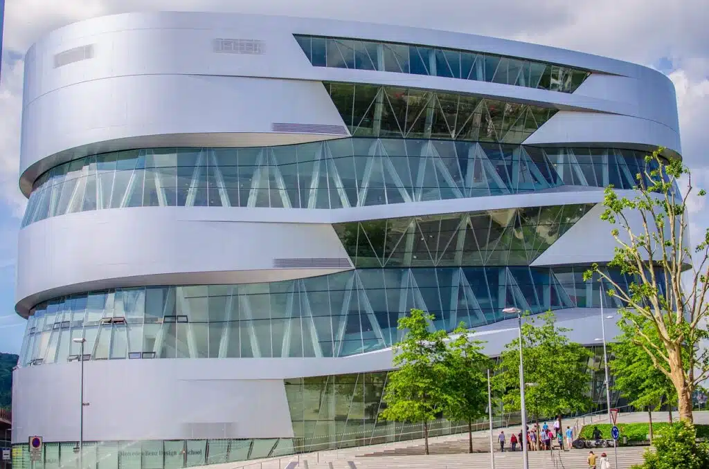 Museu da Mercedez-Benz em Stuttgart na Alemanha