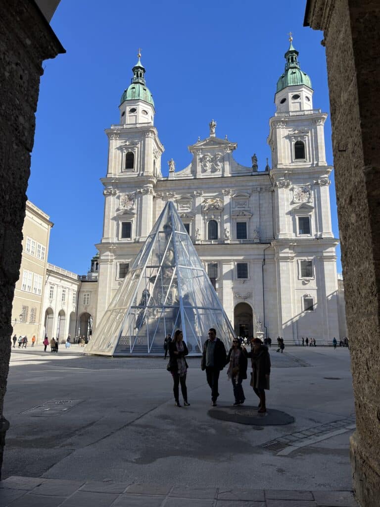 Guia em português na Áustria. Catedral de Salzburg