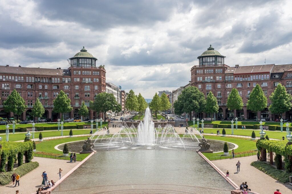 Mannheim - Friedrichsplatz. Guia brasileiro na Alemanha. Bate e volta de Frankfurt