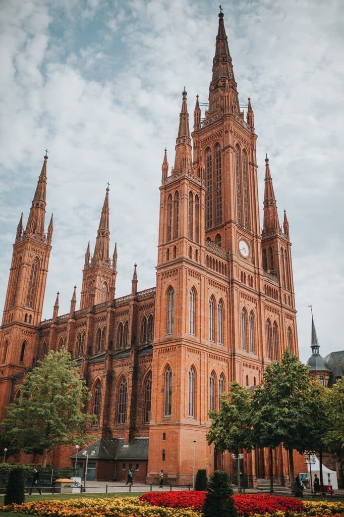 Igreja do Mercado em Wiesbaden, Alemanha. Guia brasileiro na Alemanha.