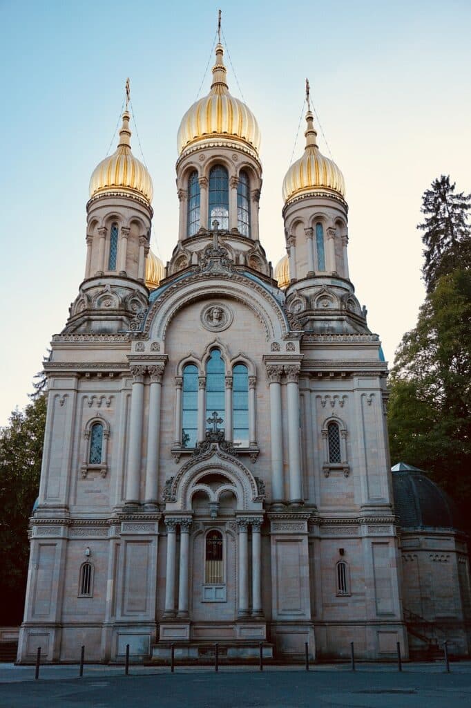 A Igreja Ortodoxa Russa de Santa Isabel em Wiesbaden na Alemanha. Guia brasileiro na Alemanha
