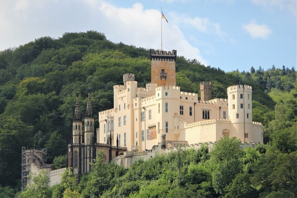 Castelo Stolzenfels na Alemanha, no Vale do Reno. Guia brasileiro na Alemanha.
