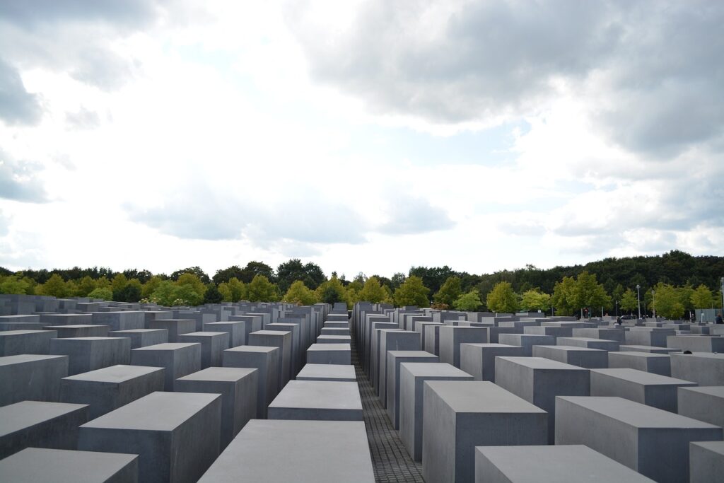 Memorial do holocausto em Berlim. Guia brasileiro na Alemanha. Turismo na Alemanha.