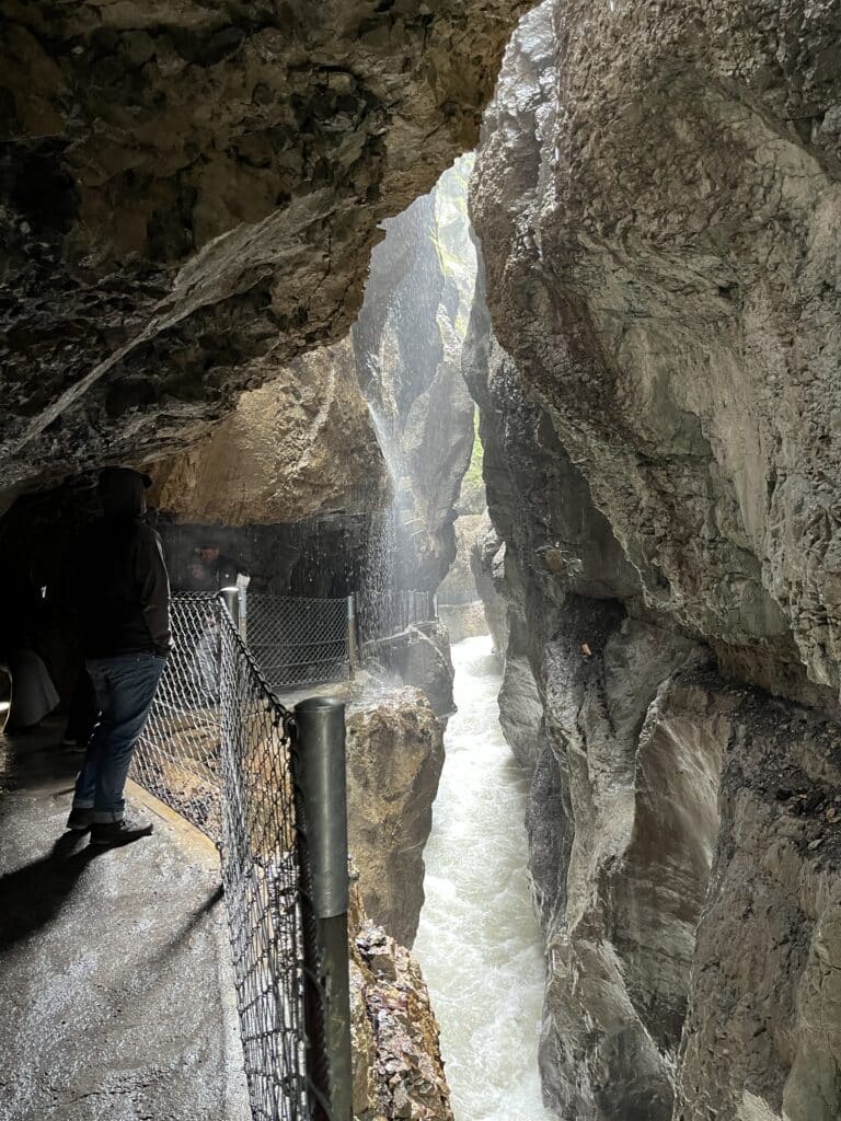 Desfiladeiro Partnachklamn na Alemanha. Guias brasileiros na Alemanha. Turismo na Alemanha.