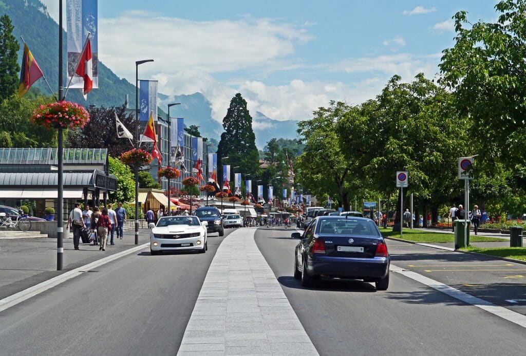 Viaje pela Alemanha, Suíça e Itália com guias brasileiros. Interlaken na Suíça, guias brasileiros na Suíça