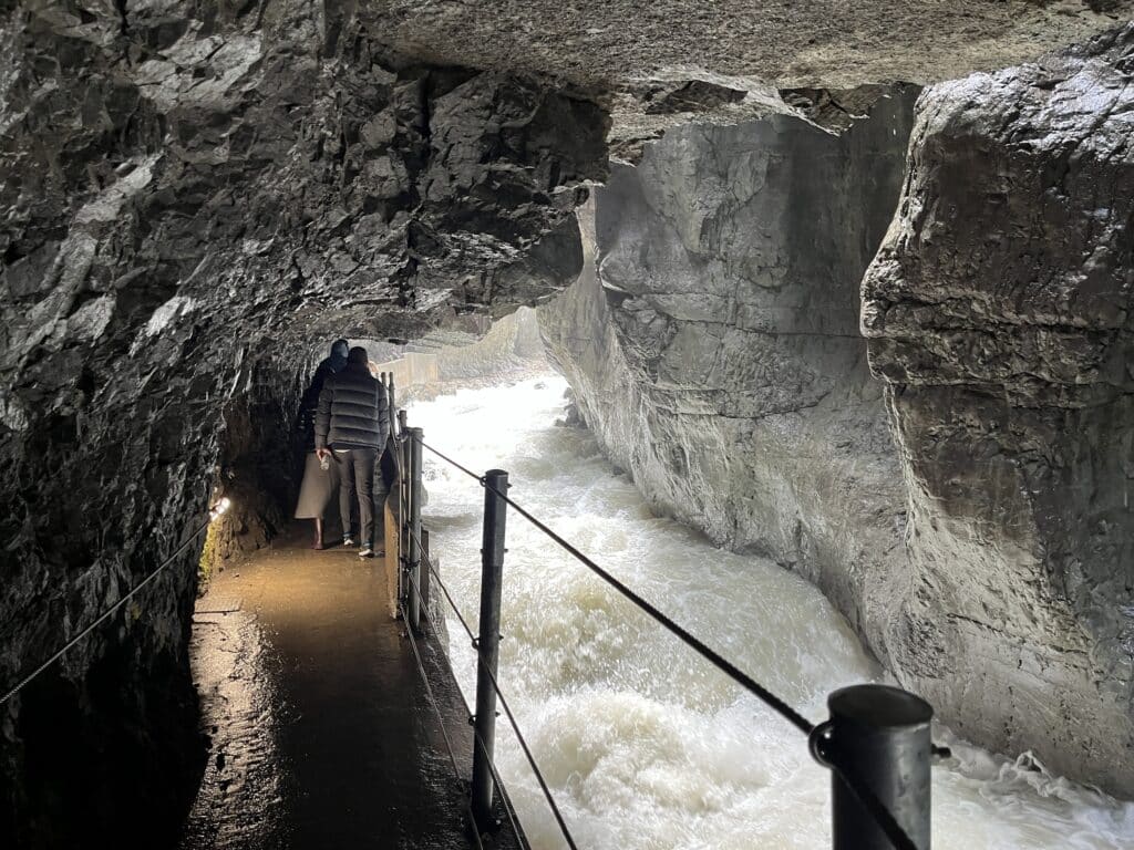 Garmisch-Partenkirchen na Alemanha. Guia brasileiro na Alemanha. Alpes.