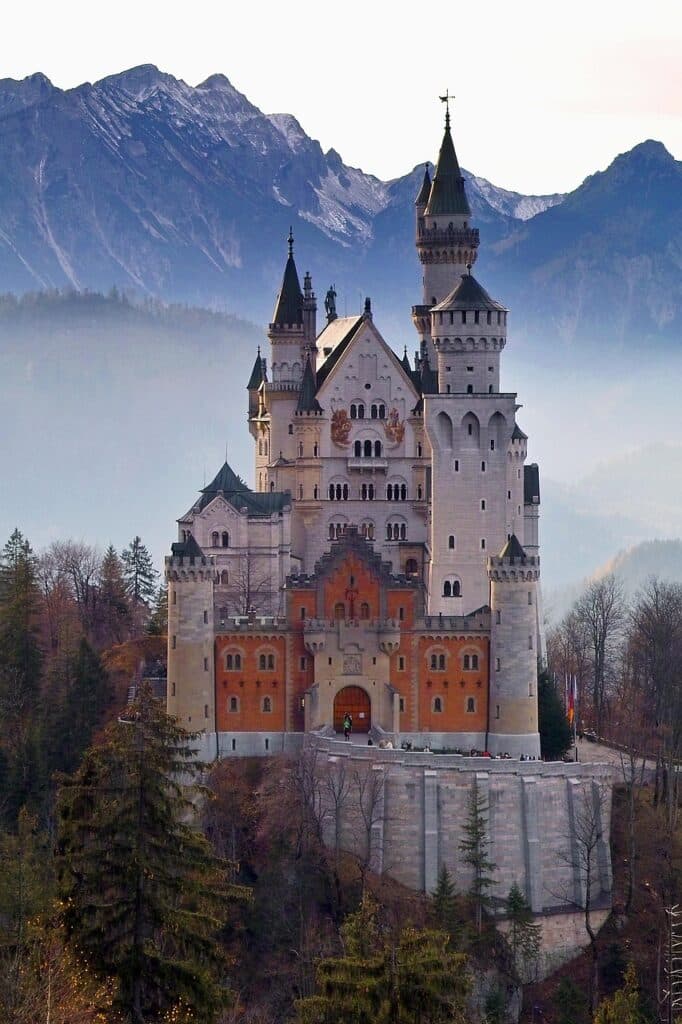 Castelo Neuschwanstein na Alemanha. Alemanha. Guia brasileiro na Alemanha. Guia neuschwanstein