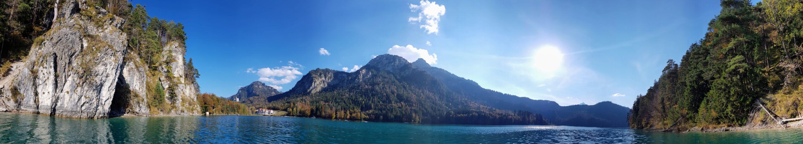 Lago proximo ao Neuschwenstein na Rota Romantica