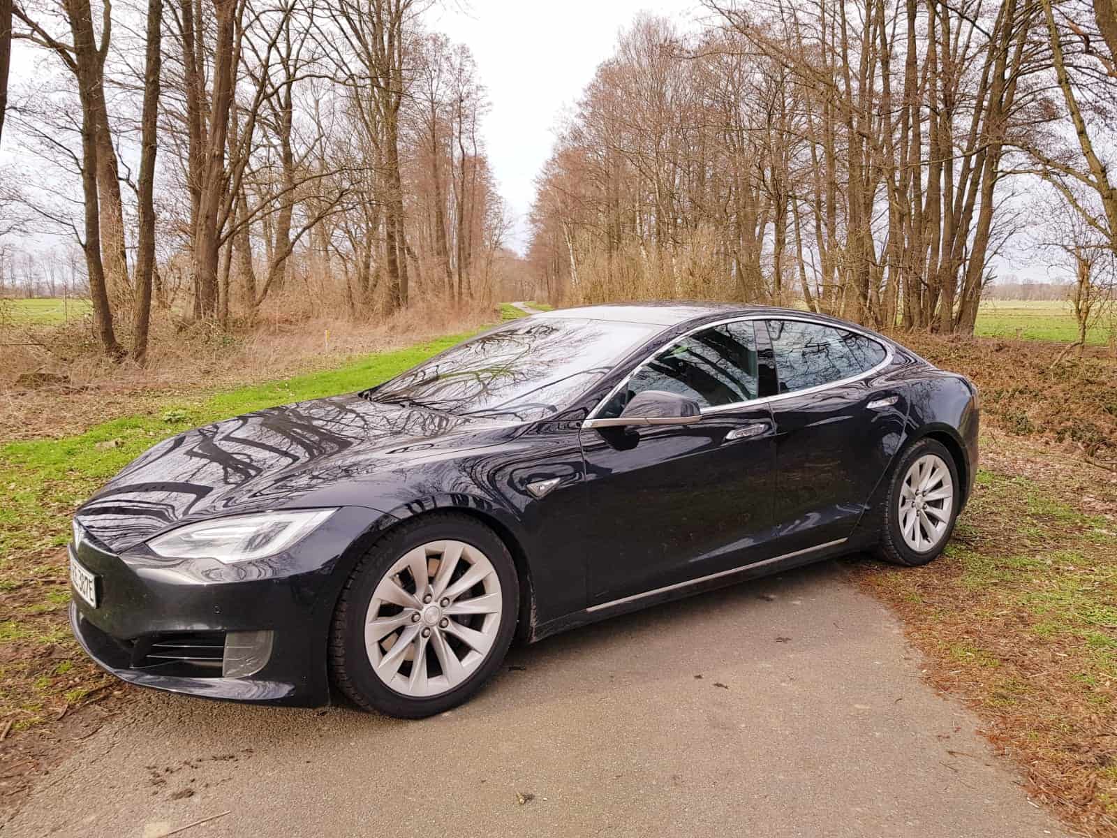 tesla viagem alemanha suíça áustria transfer receptivos passeios carro elétrico