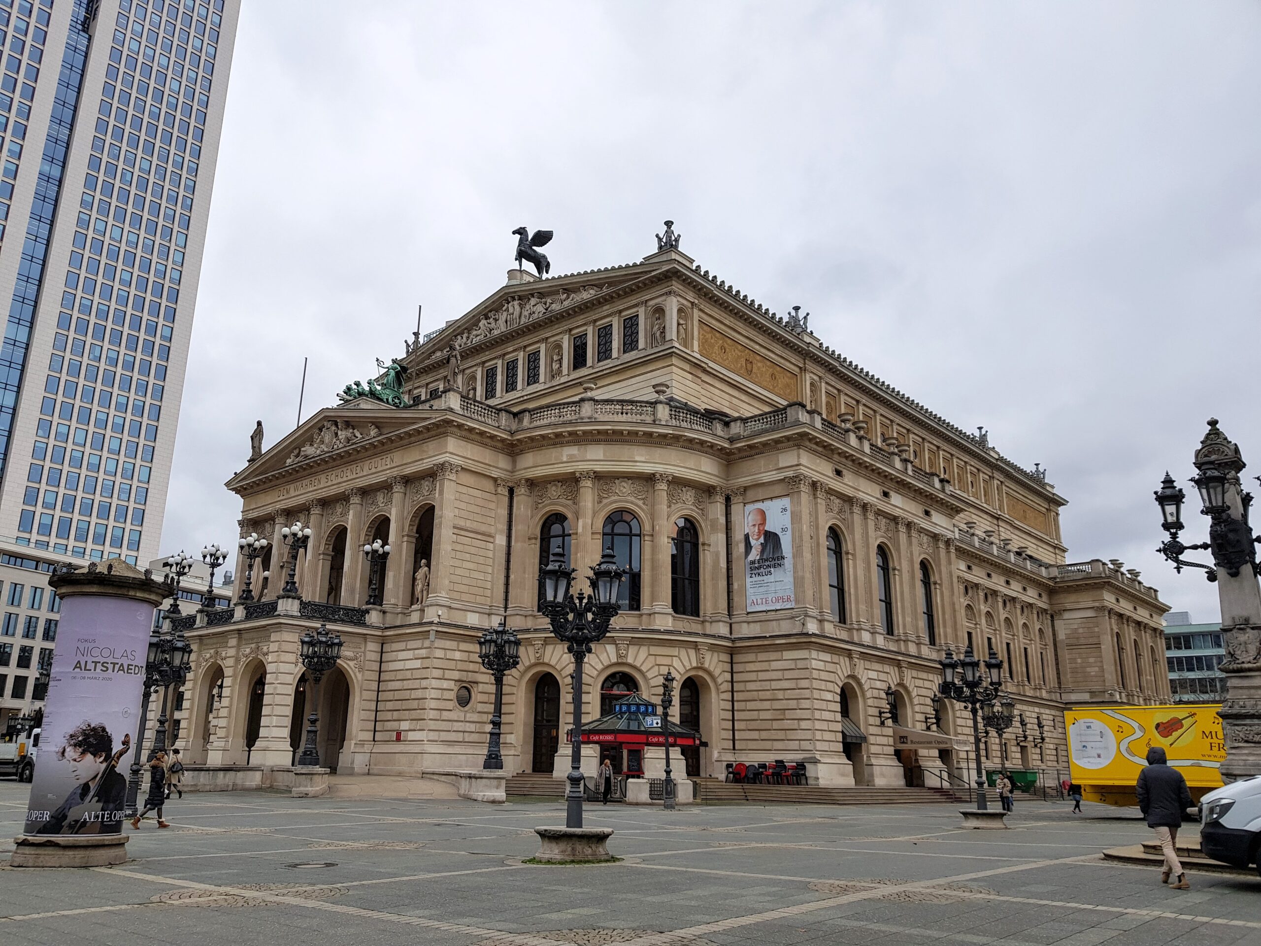 Antiga Opera de Frankfurt em nossos passeios guiados com guias brasileiros
