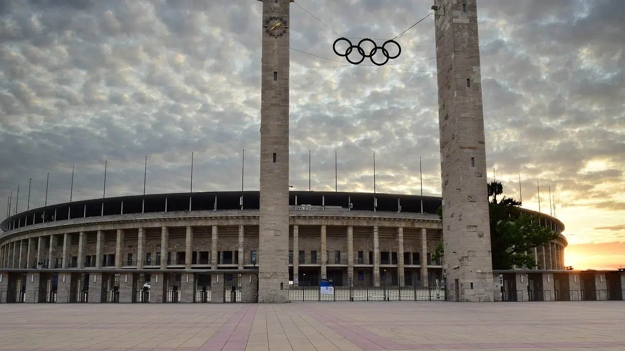 Estádio Olímpico de Berlim, arquitetura nazista, na Alemanha