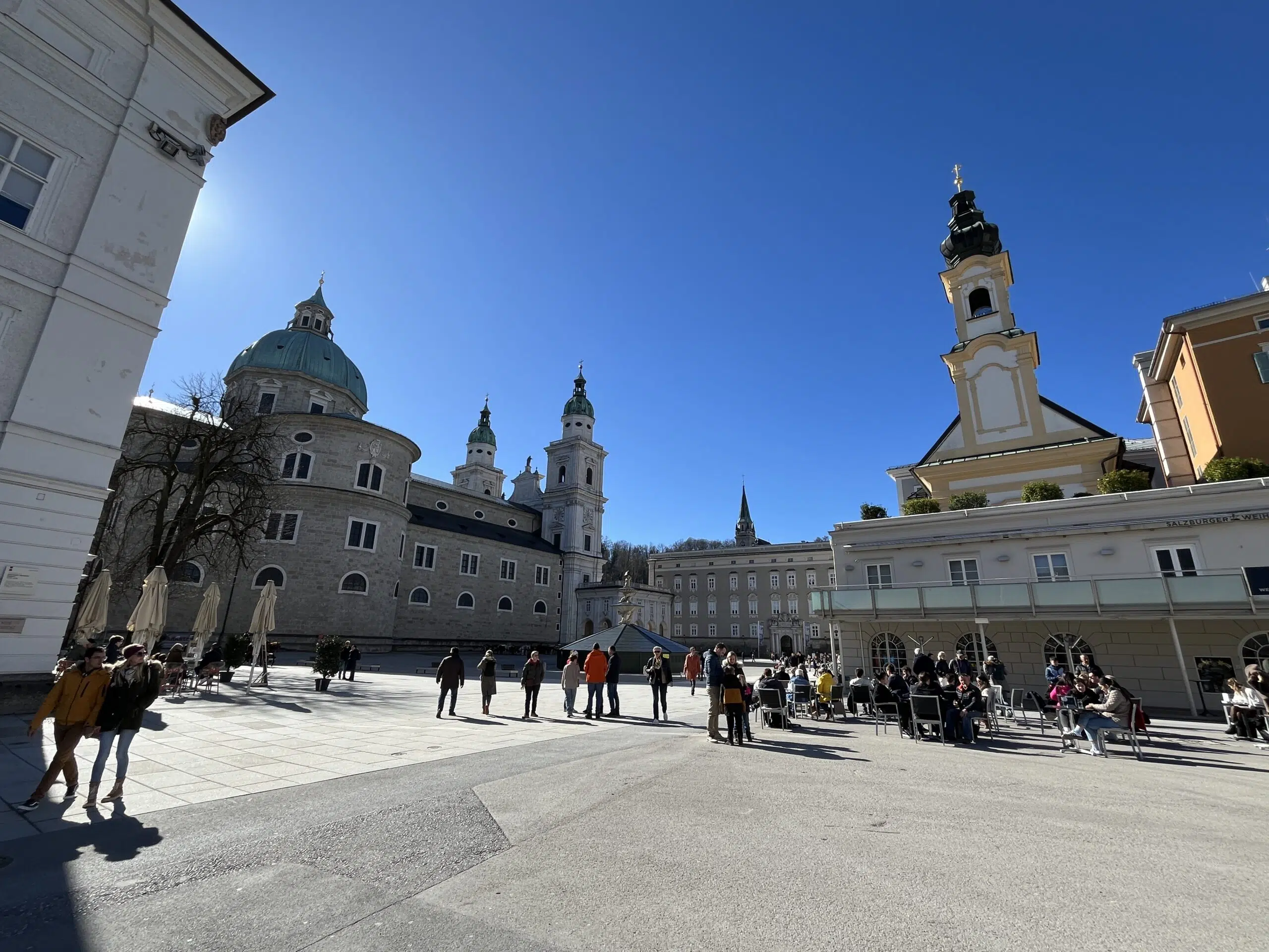 Guia brasileiro na Áustria e Alemanha. Residenzplatz na Áustria, Salzburg