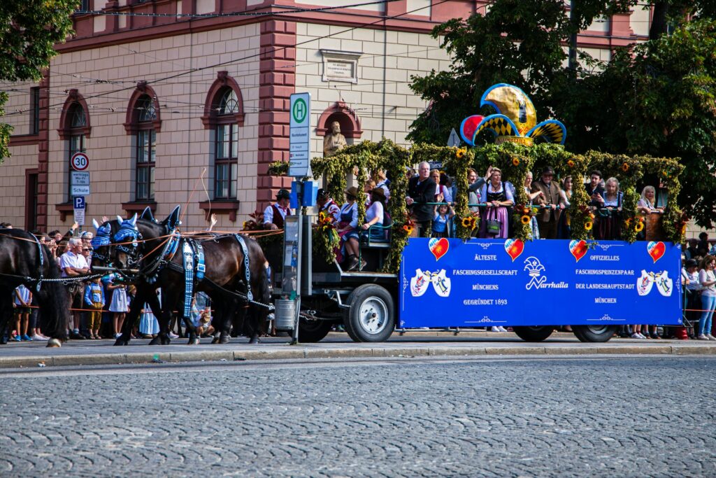 Oktoberfest em Munique, a maior festa da cerveja do mundo, com guia em português