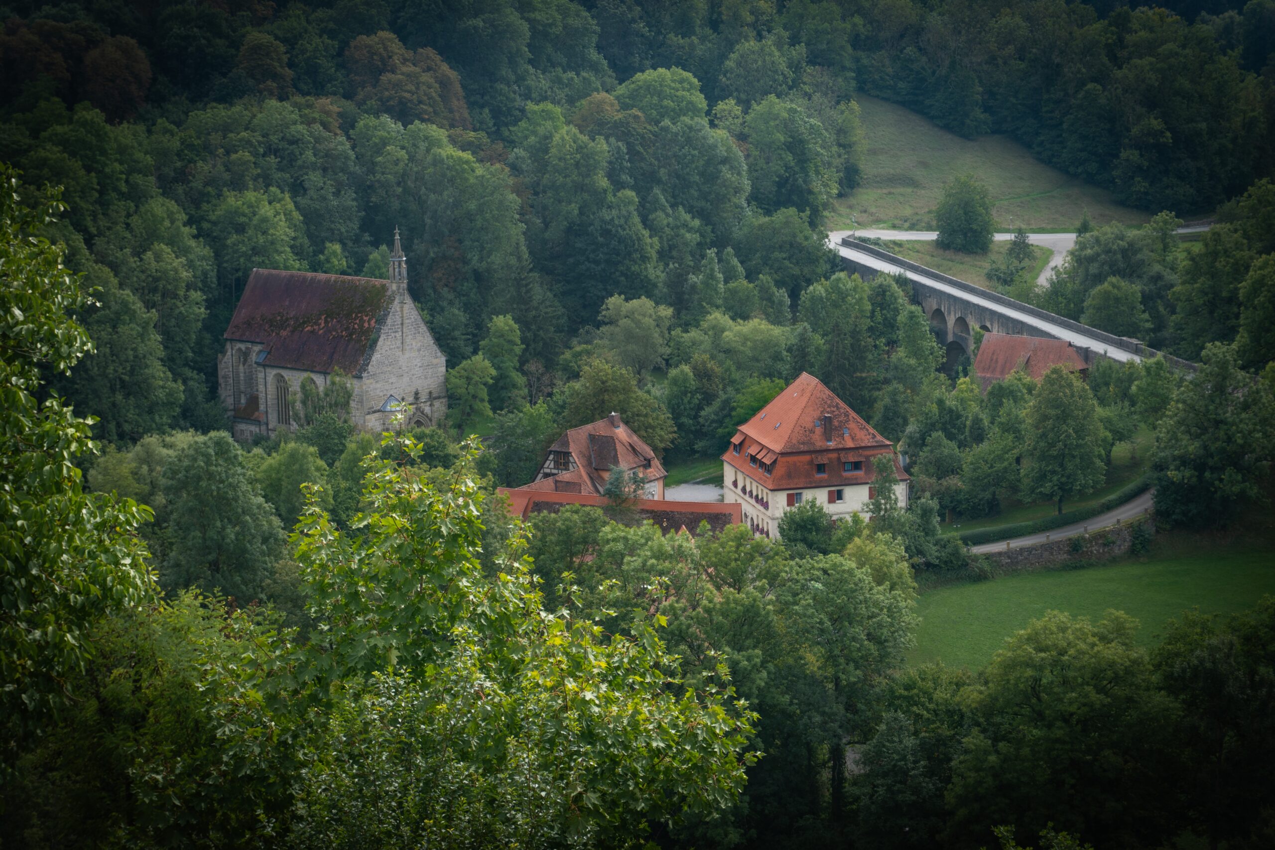Vale do Tauber em Rothenburg ob der Tauber - Visto de cima - turismo na Rota Romantica
