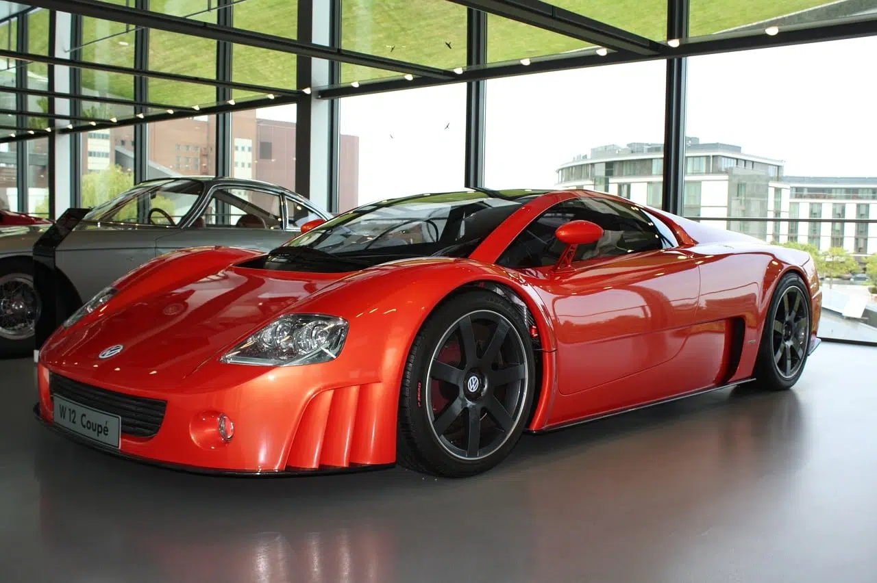 Autostadt em Wolfsburg na Alemanha. Guias brasileiros na Alemanha. Turismo na Alemanha.