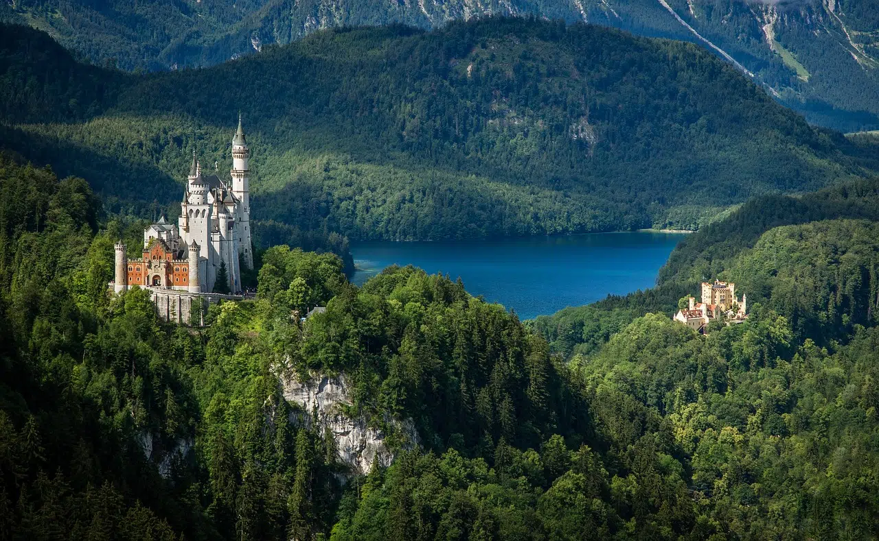 Füssen en Alemania. Guía brasileña en Alemania. Turismo en Alemania. Alpes en Alemania. Neuschwanstein y Hohenschwangau.