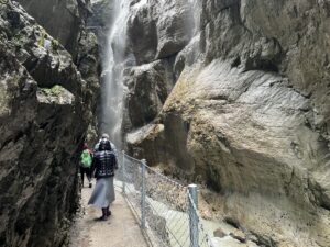 Desfiladeiro Partnachklamn na Alemanha. Guias brasileiros na Alemanha. Turismo na Alemanha.