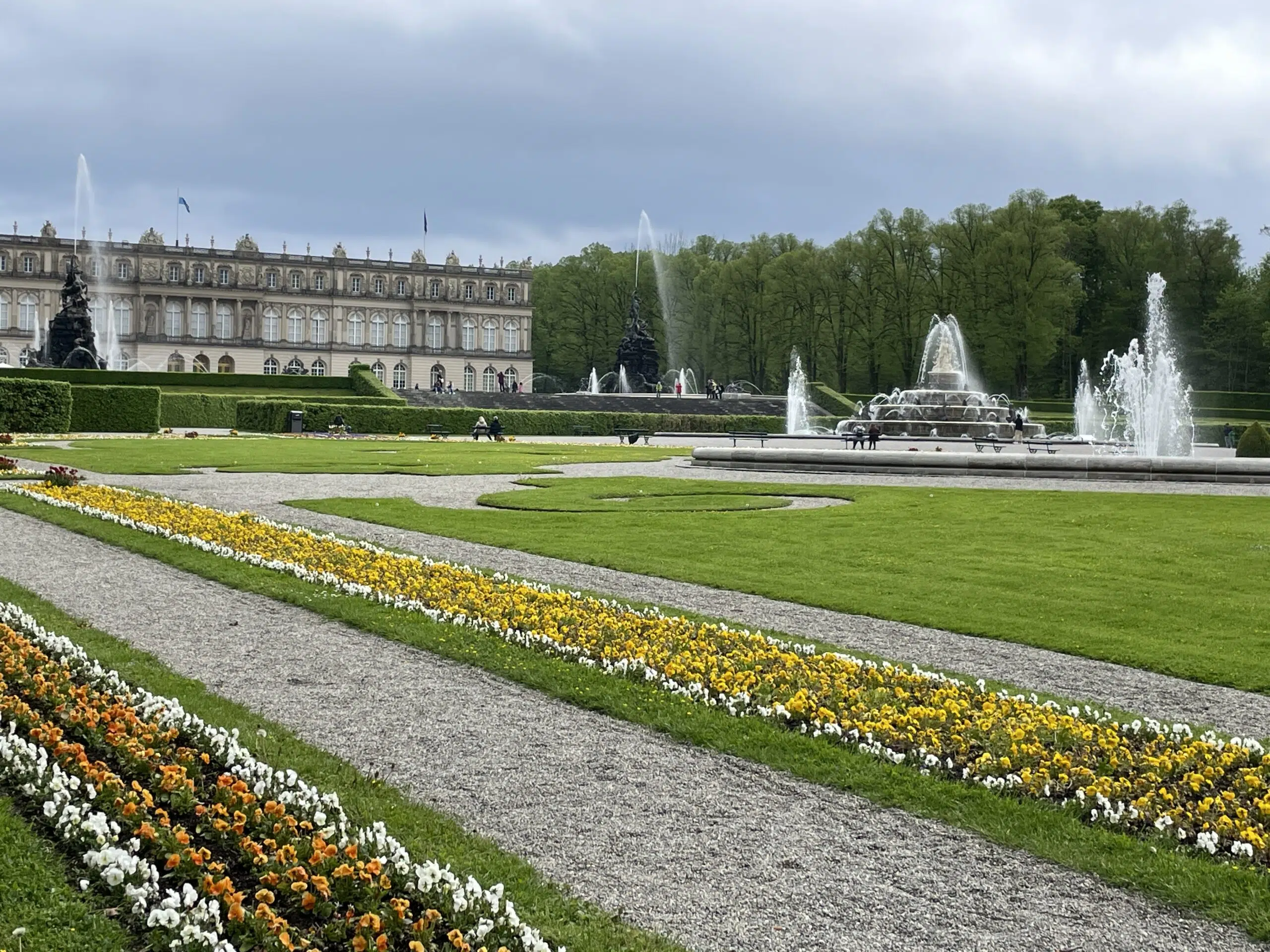 Palácio Herrenchiemsee, na Alemanha. Guias brasileiros na Alemanha. Turismo na Alemanha.