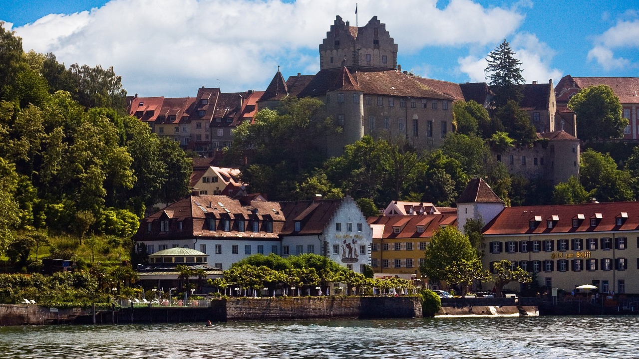 Altes Schloss em Meersburg na Alemanha no Lago de Constança. Guia brasileiro na Alemanha.