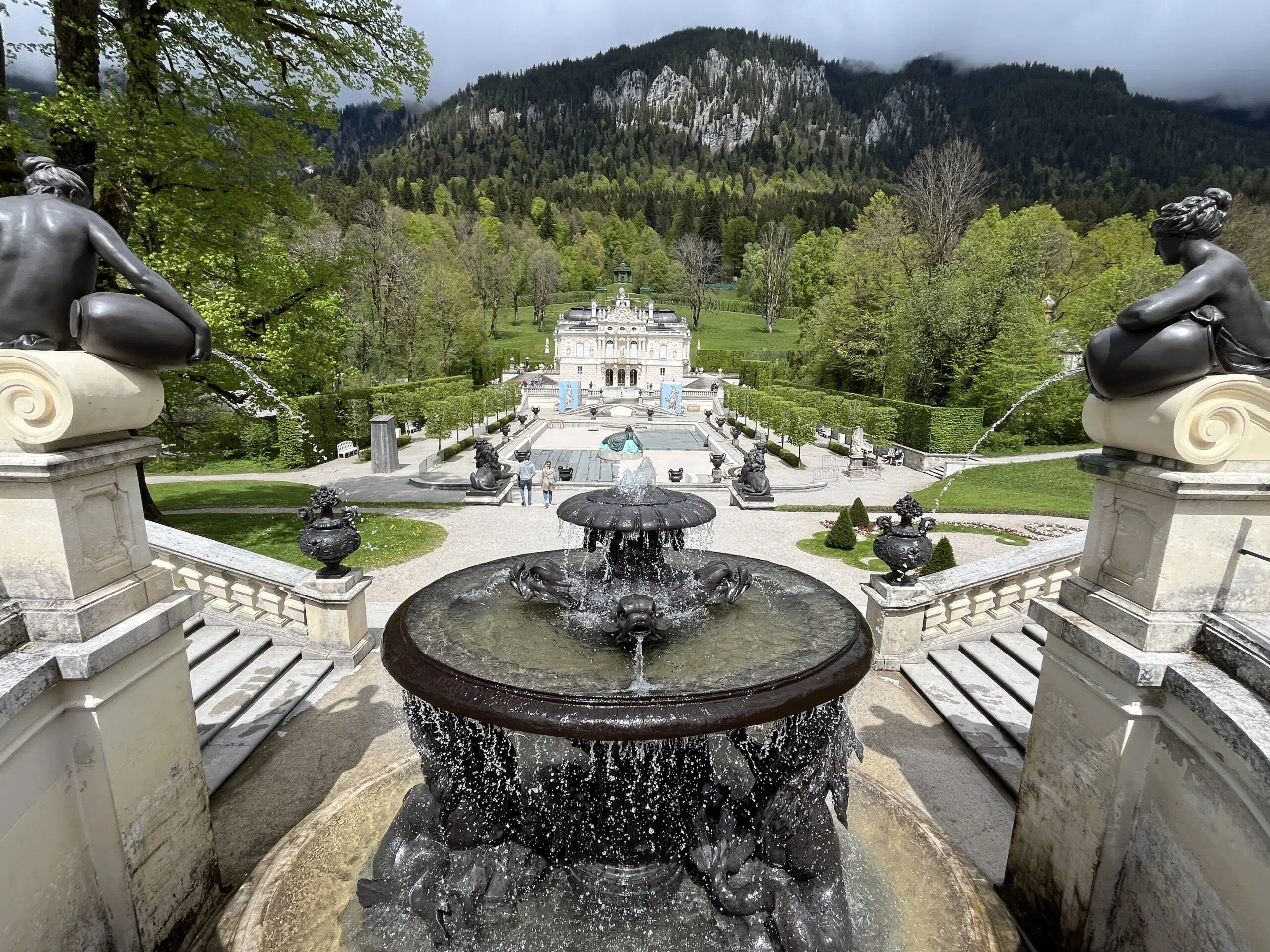 Palácio Linderhof, na Alemanha. Guias brasileiros na Alemanha. Turismo na Alemanha.