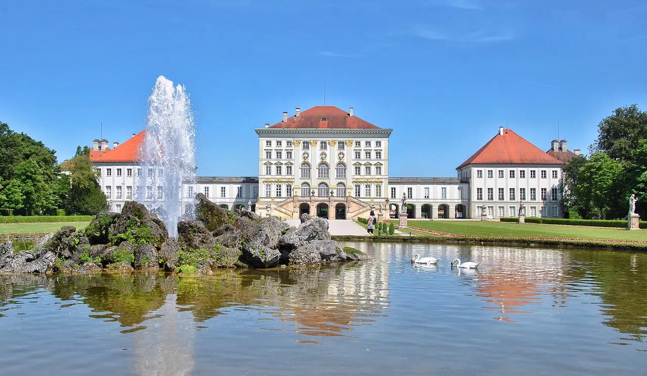 Palácio Nymphenburg em Munique na Alemanha. Guias brasileiros na Alemanha. Turismo na Alemanha.