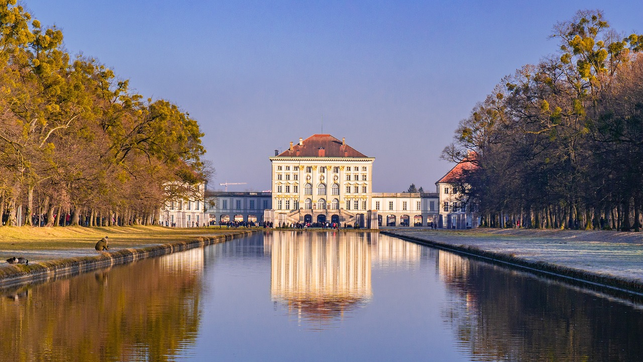 Palácio Nymphenburg em Munique na Alemanha. Guias brasileiros na Alemanha. Viaje pela Alemanha, Suíça e Itália com guias brasileiros