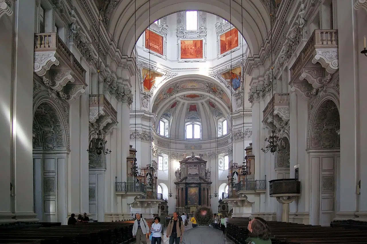 Guia em português na Áustria. Catedral de Salzburg 