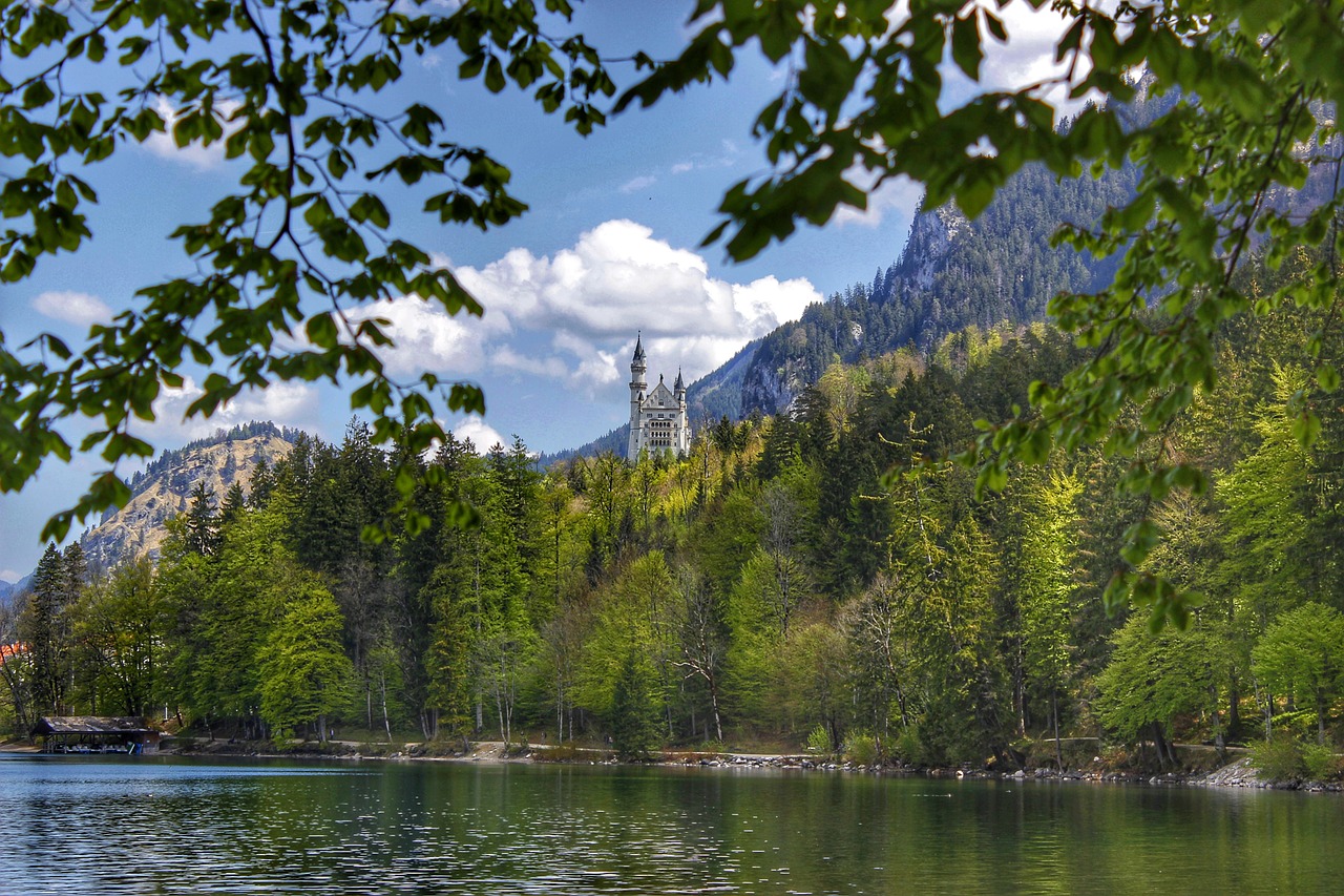Palácio Neuschwanstein, na Alemanha. Guias brasileiros na Alemanha. Turismo na Alemanha.