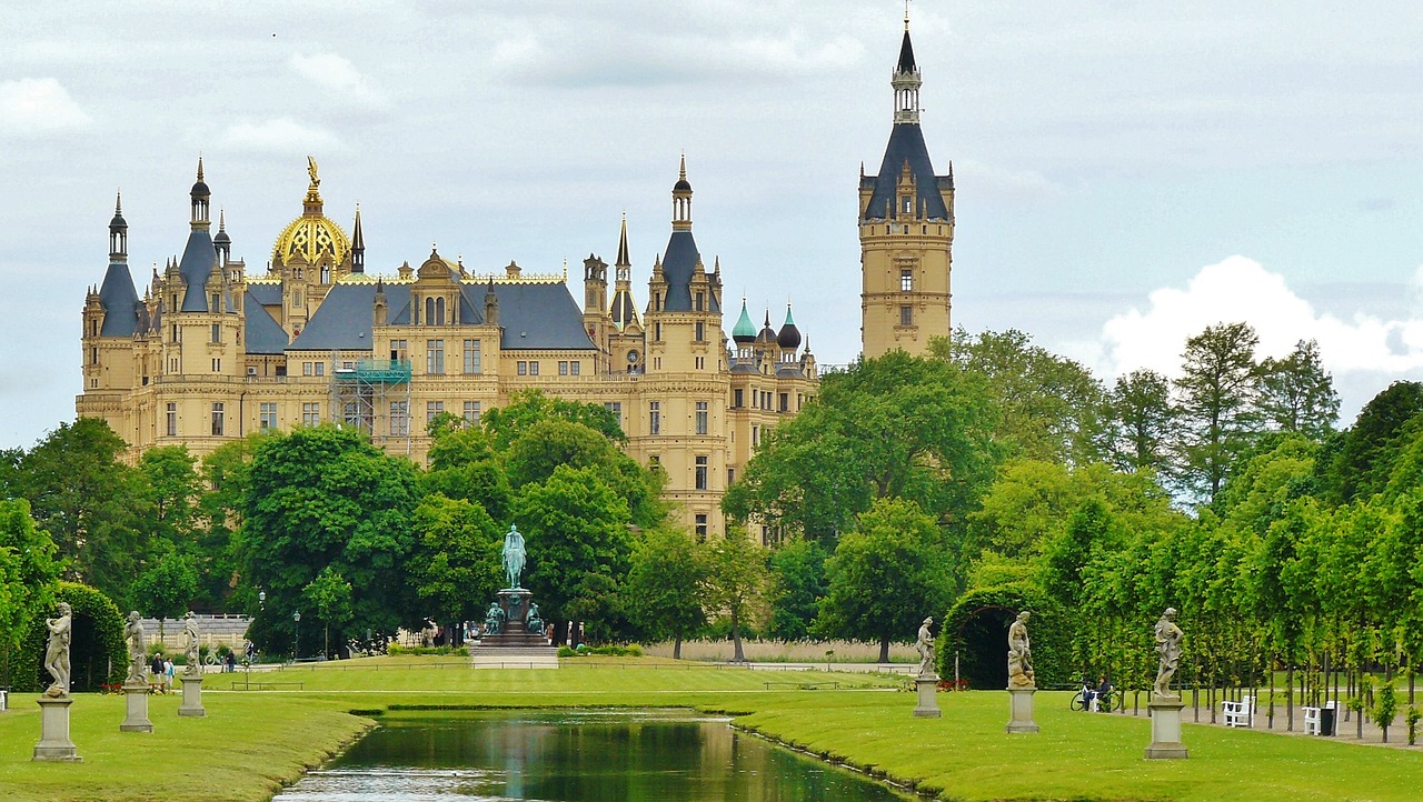 Castelo de Schwerin na Alemanha. Guia brasileiro na Alemanha. Turismo na Alemanha.