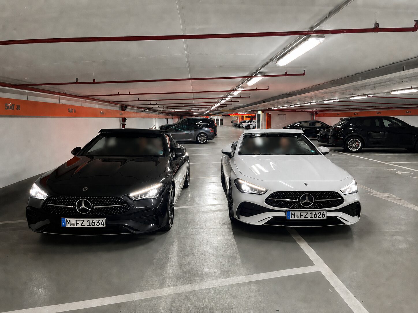 Carros de apoio do Cabrio Tour — frota de conversíveis Mercedes