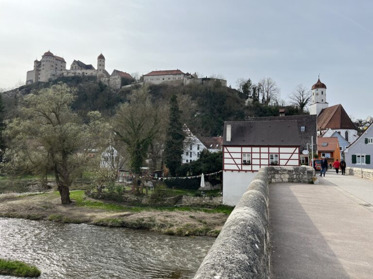 Castelo de Harburg: 900 anos intactos sobre a Rota Romântica