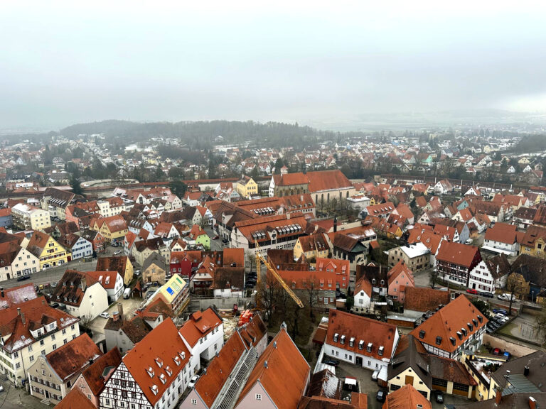 Nördlingen: a cidade murada dentro de uma cratera de meteorito