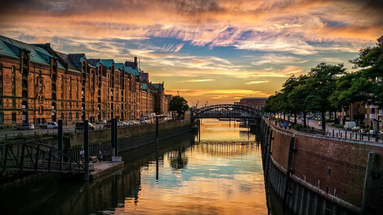 Canais e armazéns da Speicherstadt em Hamburgo
